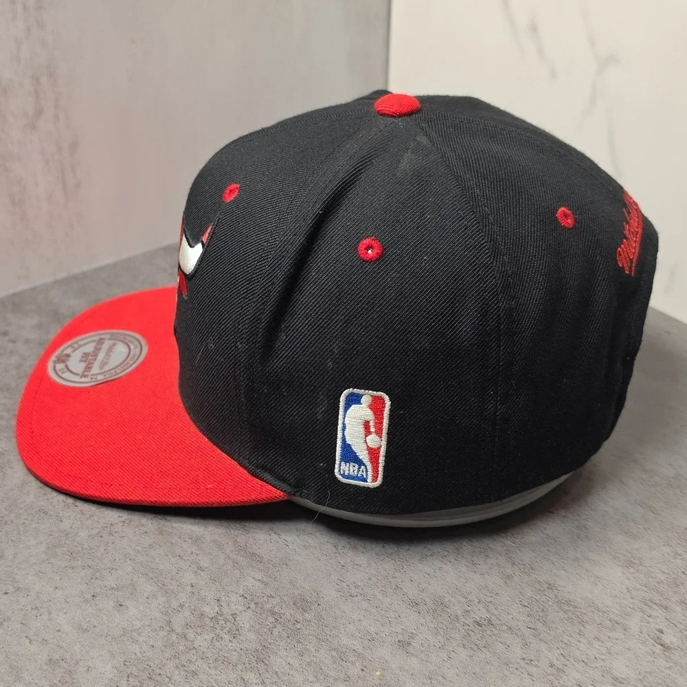 Mitchell & Ness Chicago Bulls Snapback‎ Hat Black Red Adjustable NBA Cap